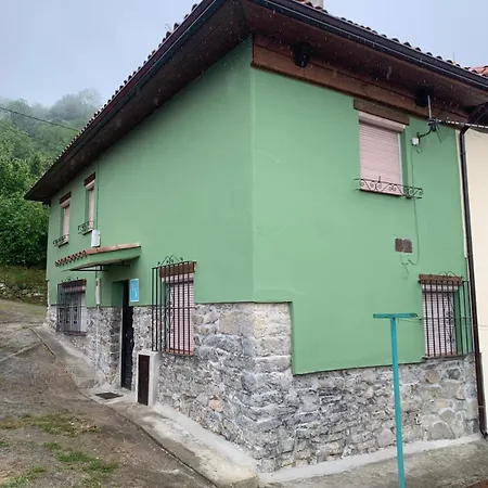 Сasa de vacaciones El Asturcon Priede